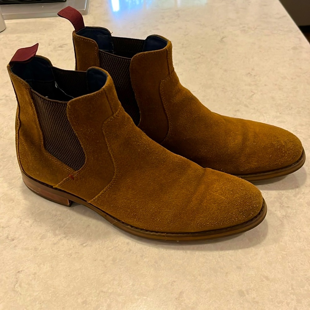 Johnston & Murphy Suede Chelsea Boot 9.5